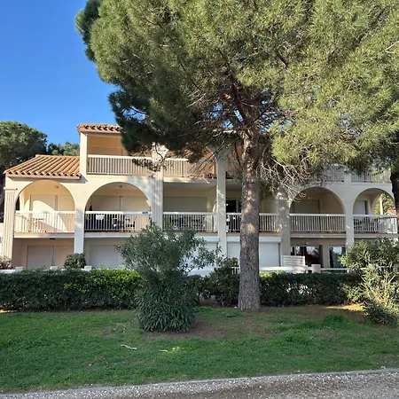 Avec Jardin Front De דירה *