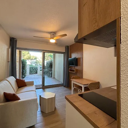 Avec Jardin Front De Daire *